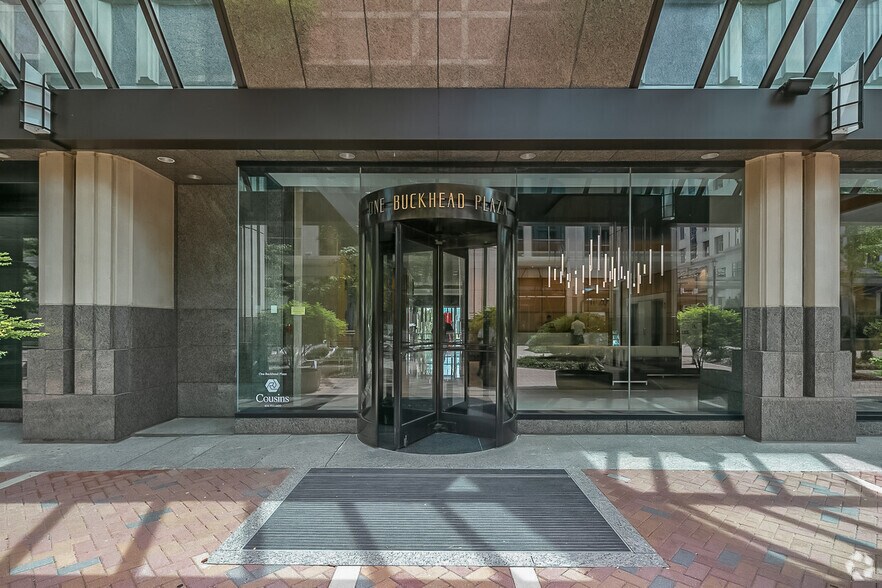 More Photos Of 3060 Peachtree Rd NW, Atlanta Office For Lease