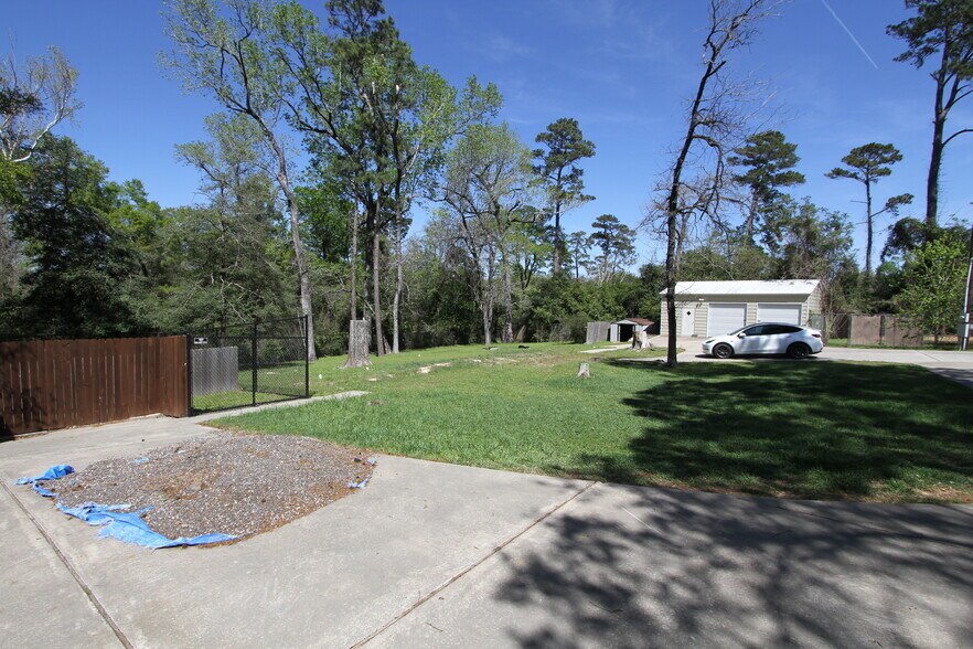 More Photos Of 11518 Bogs Rd, Tomball Shelter For Sale