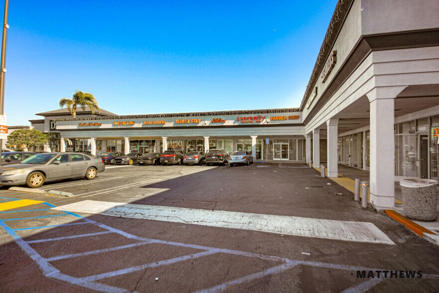 More Photos Of 17490 Hawthorne Blvd, Torrance General Retail For Lease