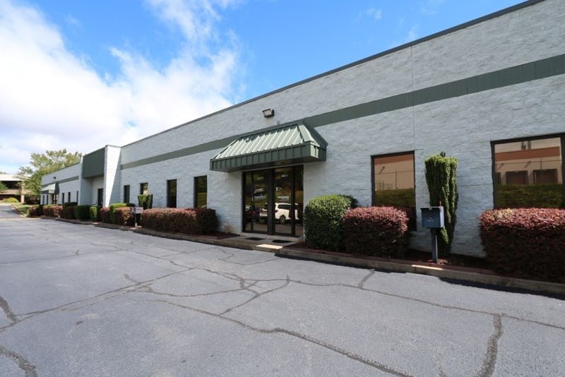 More Photos Of 197 Ridgeview Center Dr, Duncan Flex For Lease