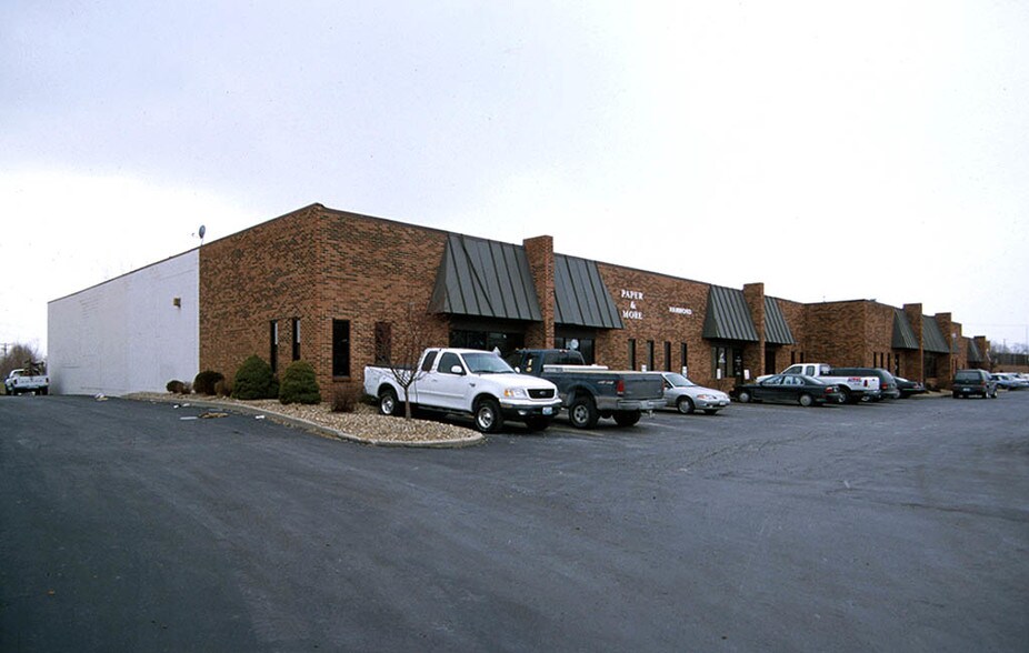 More Photos Of 60-82 Algana Dr, Saint Peters Warehouse For Lease