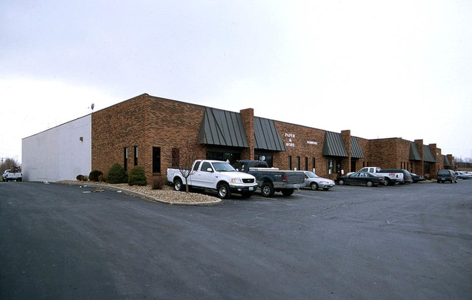 More Photos Of 60-82 Algana Dr, Saint Peters Warehouse For Lease