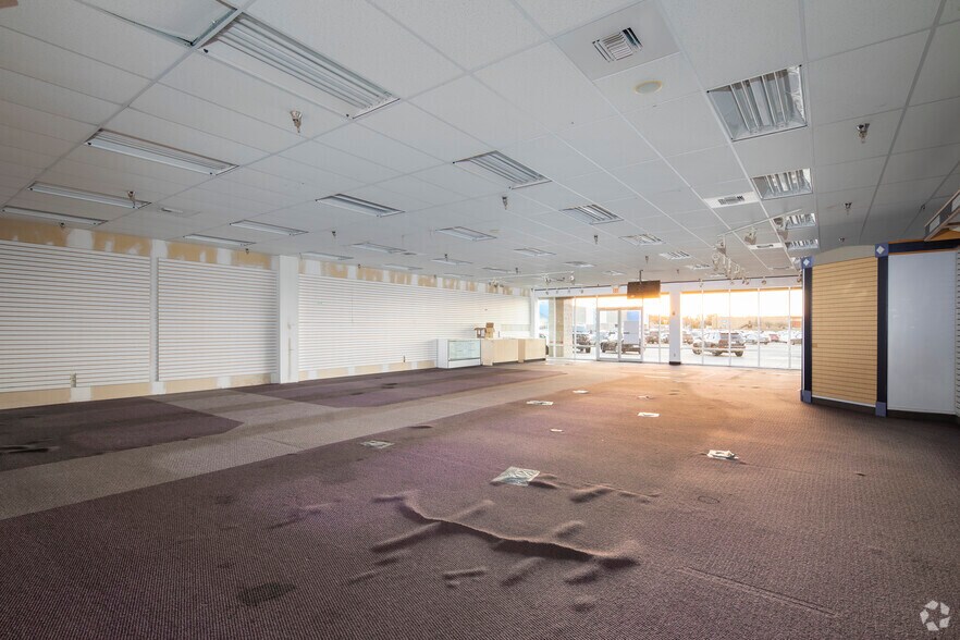 More Photos Of 3705-3789 Eastern Blvd, Montgomery Unknown For Lease