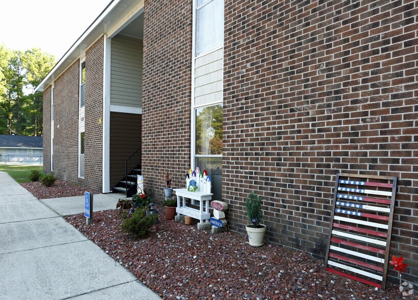 More Photos Of 6535 Summertime Apartments, 6535 Jeffrey Dr, Fayetteville Apartments For Sale