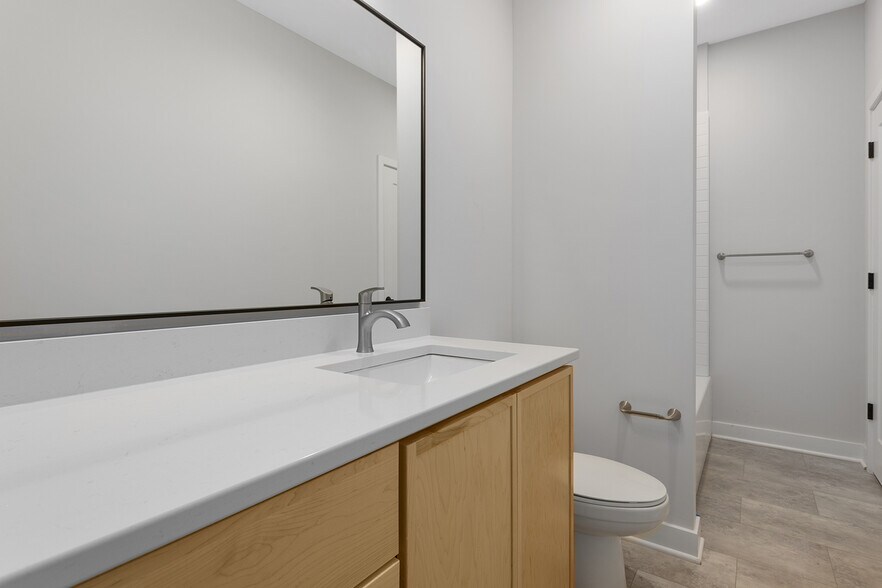 More Photos Of 4523 Forest Ave, Kansas City Multifamily For Sale