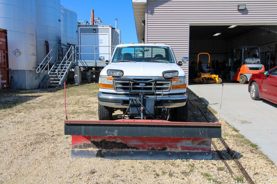 More Photos Of 5640 44th Ave S, Clinton Industrial For Sale