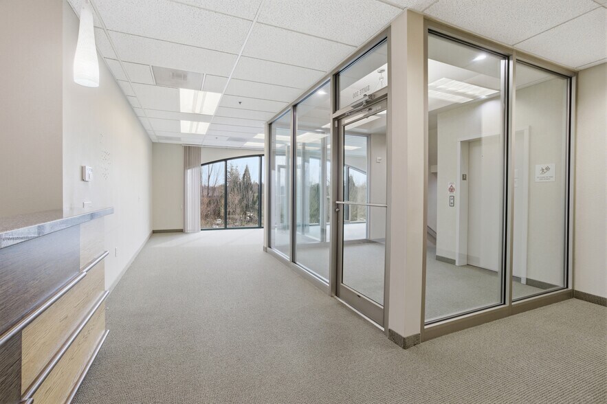 More Photos Of 680 Hawthorne Ave SE, Salem Office For Sale