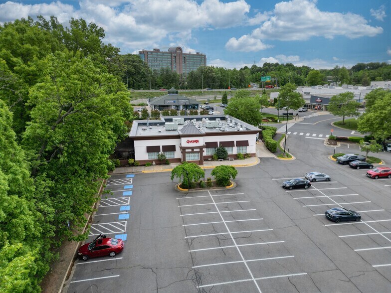More Photos Of 12950 Fair Lakes Shopping Ctr, Fairfax Restaurant For Sale