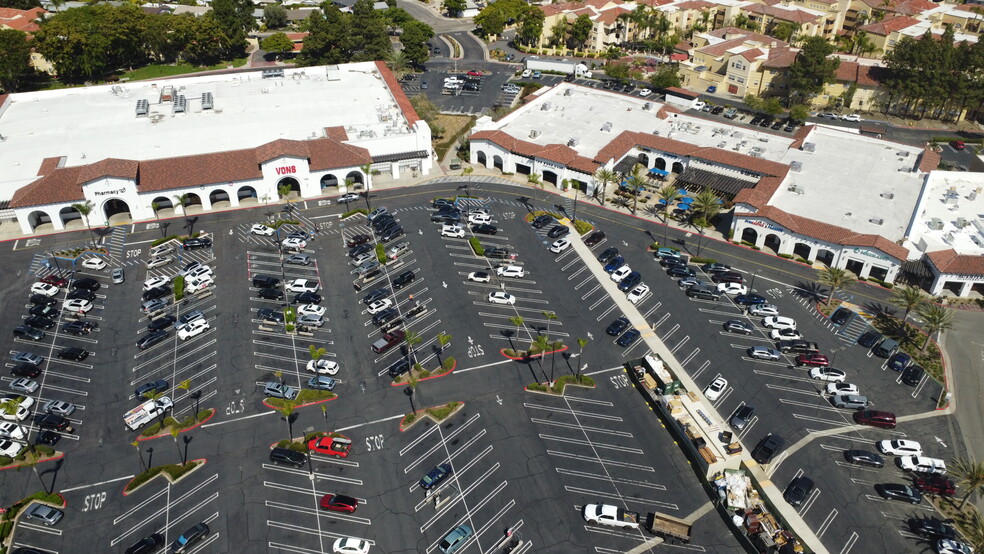 More Photos Of 11965-11987 Bernardo Plaza Dr, San Diego Restaurant For Lease
