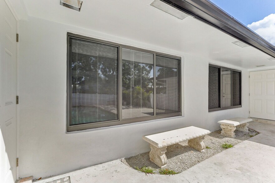 More Photos Of 2121 NE 51st Ct, Fort Lauderdale Apartments For Sale