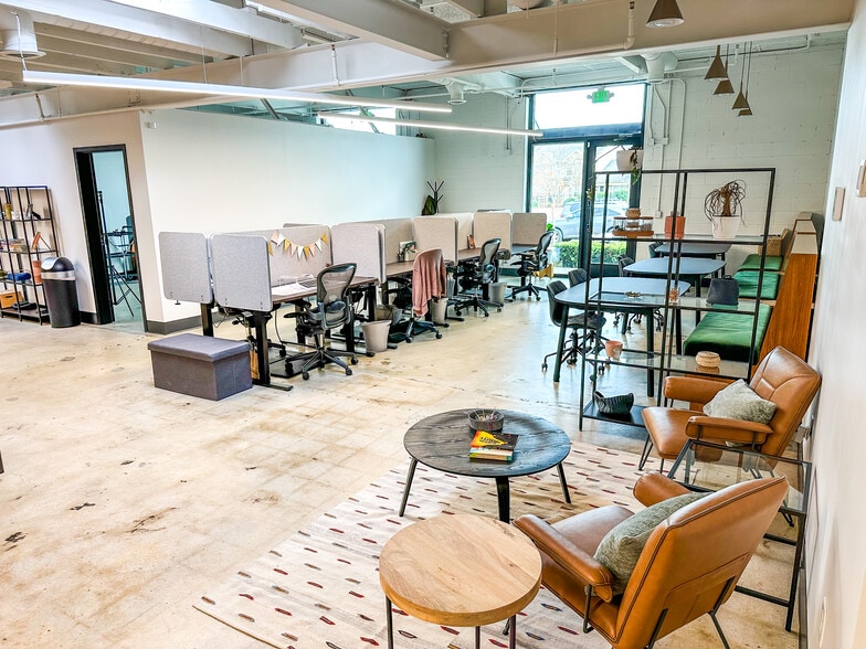 More Photos Of 556 Perry Ave, Greenville Storefront Retail Office For Lease