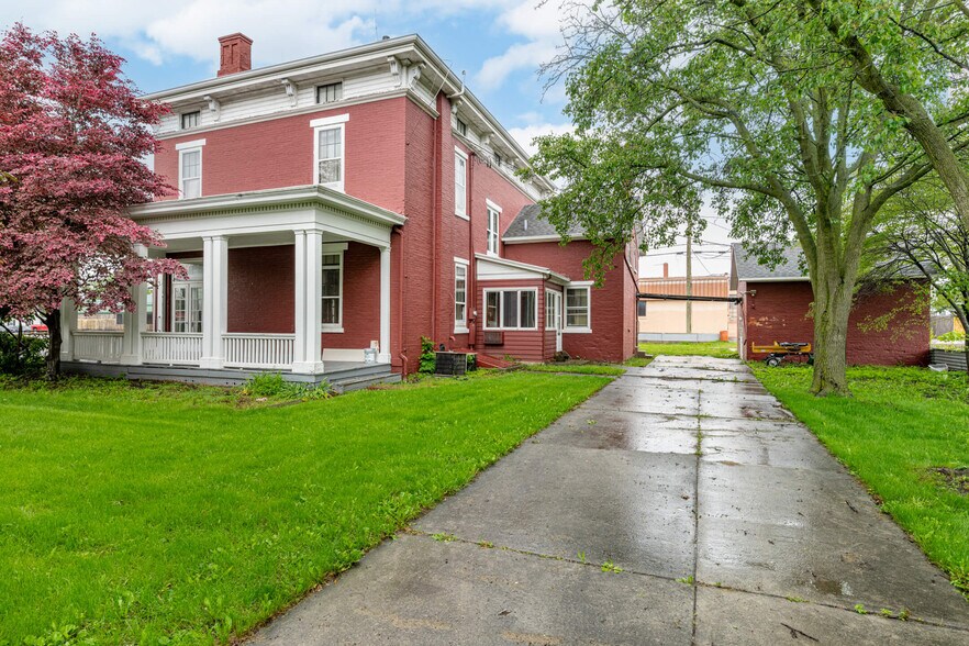 More Photos Of 405 E Spring St, Saint Marys Office Residential For Sale