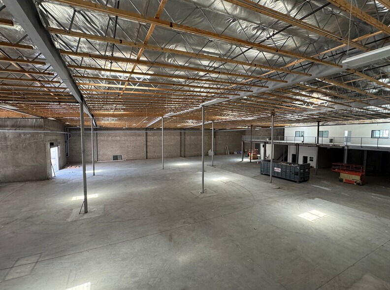 More Photos Of 8730 Crocker St, Los Angeles Industrial For Lease