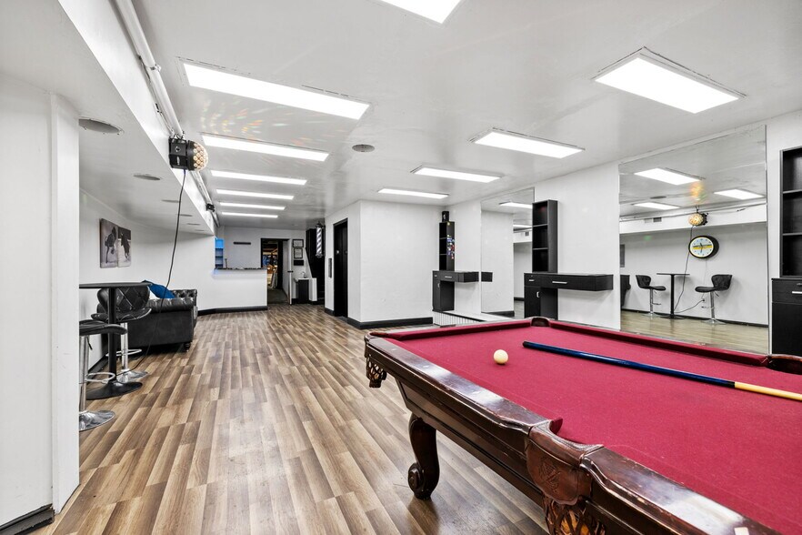 More Photos Of 923 K St, Sacramento Storefront For Lease