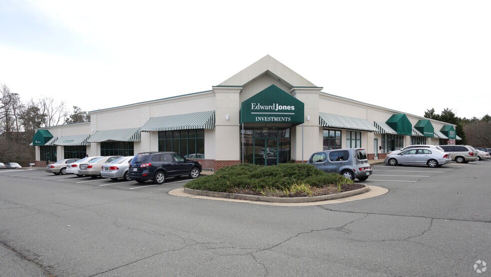 Primary Photo Of 7415-7425 Lee Davis Rd, Mechanicsville Medical For Lease