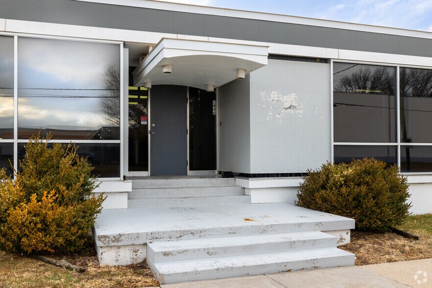More Photos Of 1446 Taney St, North Kansas City Distribution For Lease