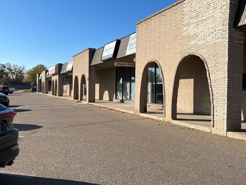 More Photos Of 3410-3454 S Western St, Amarillo Storefront For Lease