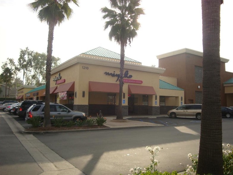 More Photos Of 1200-1510 W Imperial Hwy, La Habra Unknown For Lease