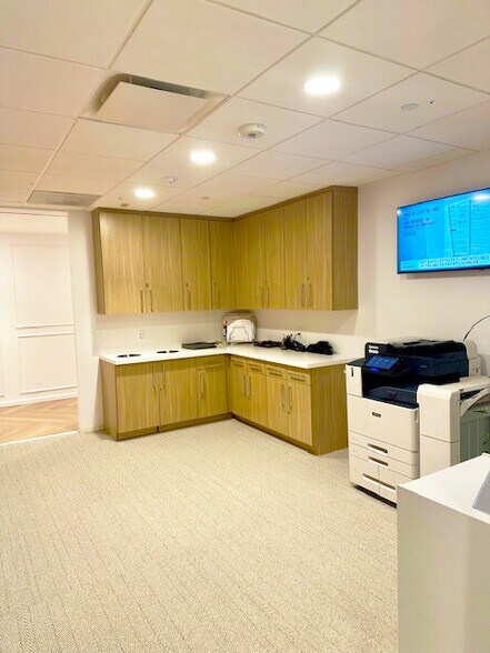 More Photos Of 1750 Tysons Blvd, McLean Coworking Space