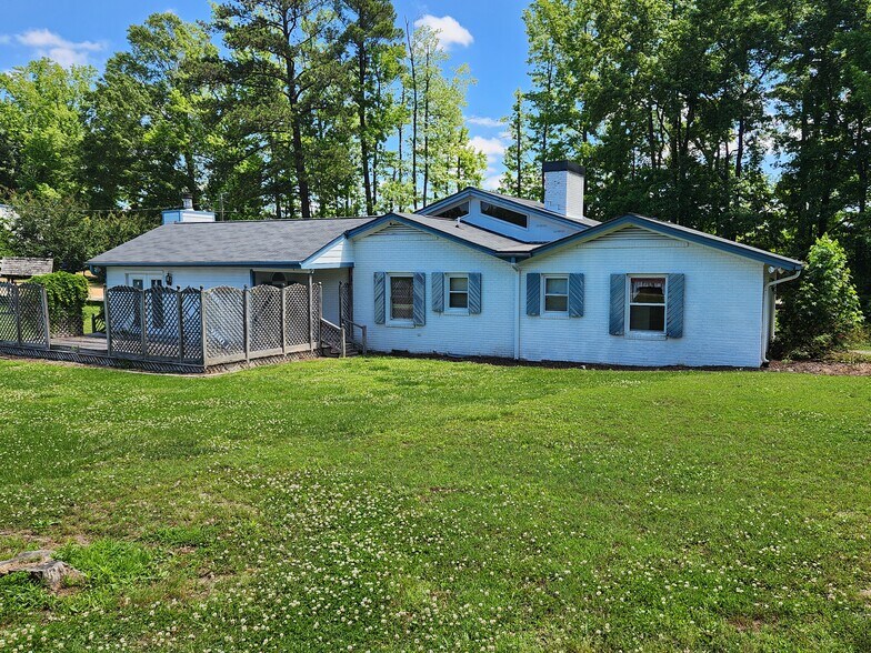 More Photos Of 721 E Gannon Ave, Zebulon Warehouse For Sale