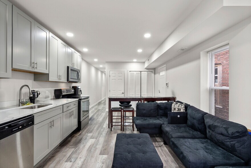 More Photos Of 4710 Liberty Heights Ave, Baltimore General Retail For Sale