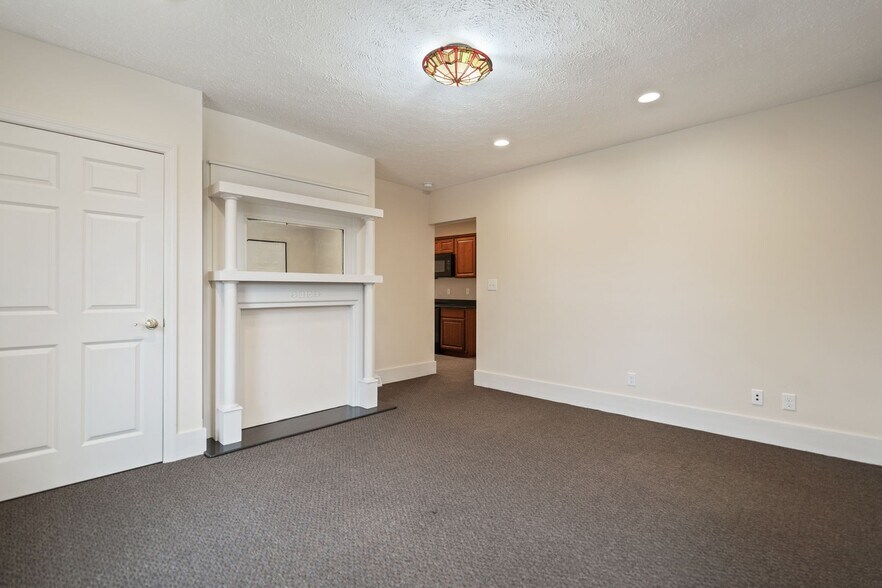 More Photos Of 396 4th St, Beaver Office Residential For Sale