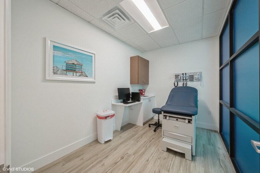 More Photos Of 3333 20th St, Vero Beach Medical For Sale