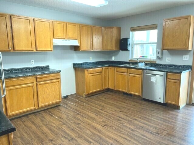 More Photos Of 1806 E Lincoln Ave, Montevideo Apartments For Sale