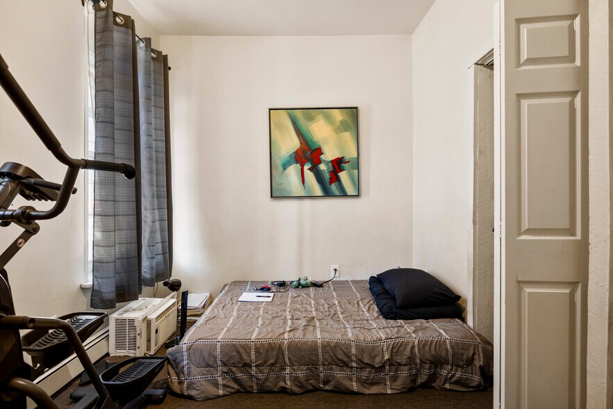 More Photos Of 403-409 N Pearl St, Albany Warehouse For Sale