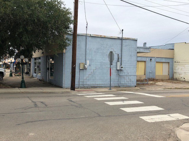 More Photos Of 1102 Main St, Commerce Storefront For Sale