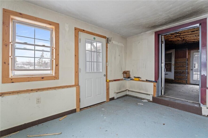 More Photos Of 1016 State Route 13, Cortland Flex For Sale