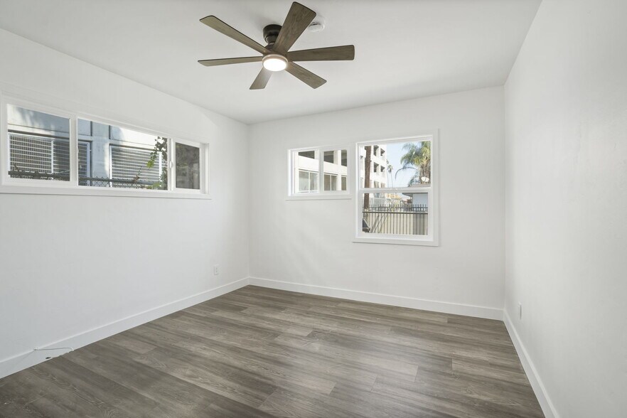 More Photos Of 925 W 84th St, Los Angeles Apartments For Sale