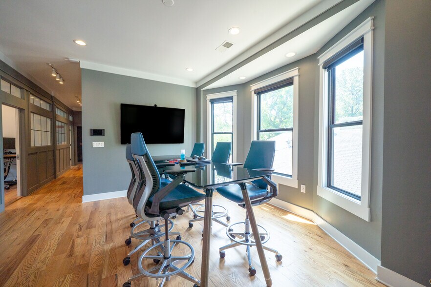 More Photos Of 152 N Tucker St, Memphis Loft Creative Space For Sale