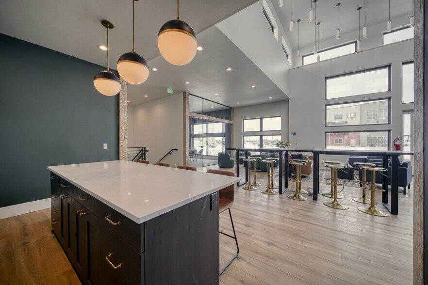 More Photos Of 1070 Curlew Dr, Ammon Medical For Lease