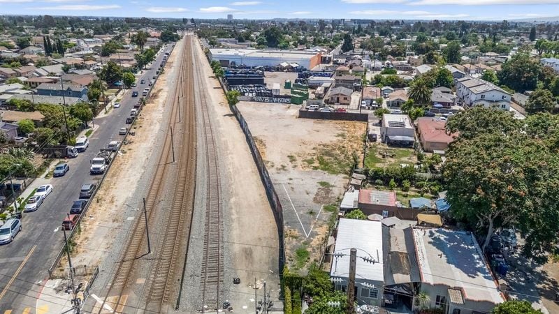 More Photos Of 1693-1699 E 109th St, Los Angeles Land For Sale