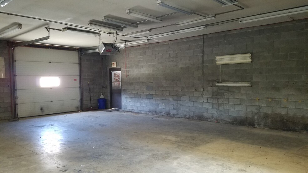 More Photos Of 3400 Leechburg Rd, Pittsburgh Auto Repair For Sale