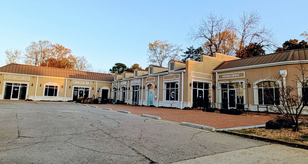 More Photos Of 301-307 N Salem St, Apex Storefront Retail Office For Lease