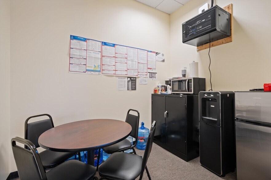 More Photos Of 1550 Airport Blvd, Santa Rosa Office For Lease