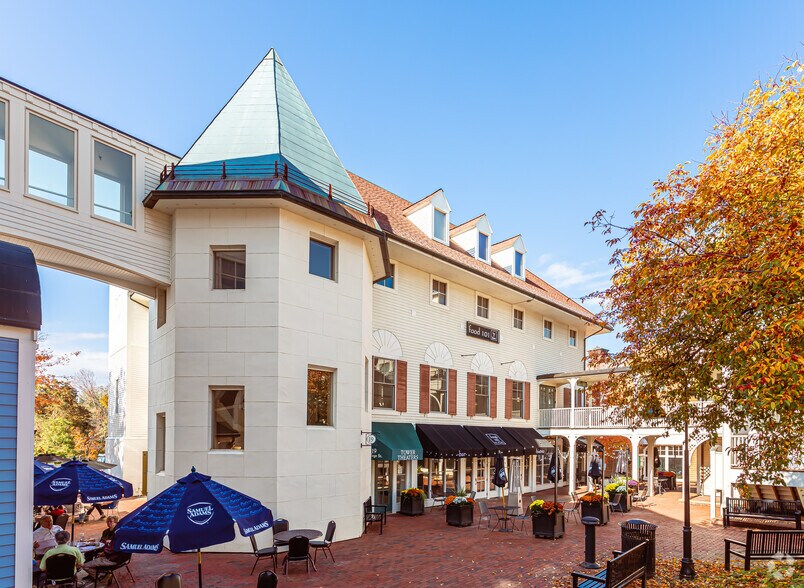 More Photos Of 19 College St, South Hadley General Retail For Lease