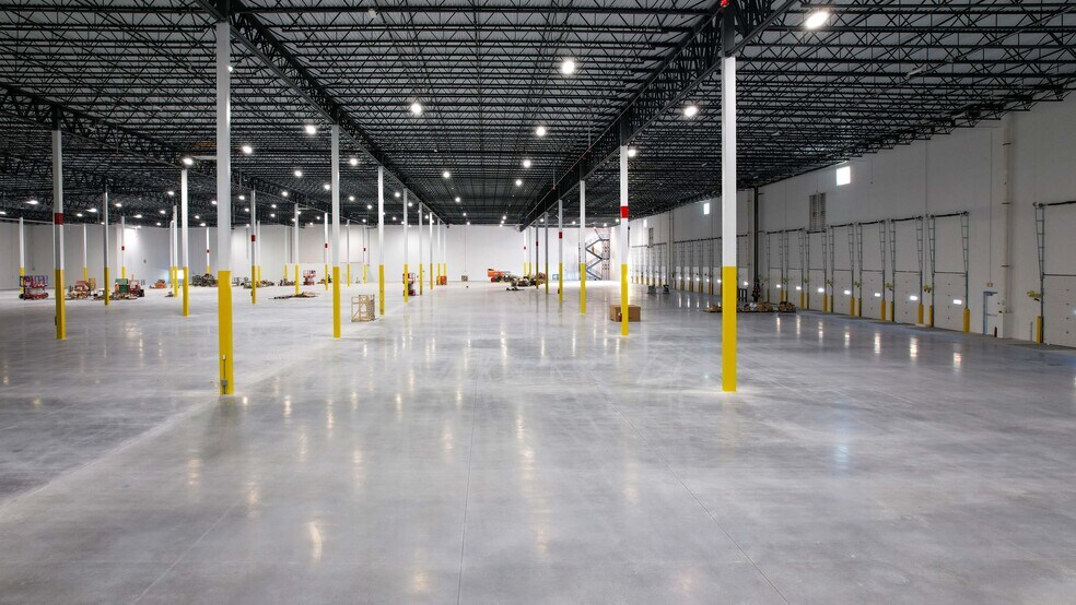 More Photos Of 50 Robert Milligan Pky, Merrimack Warehouse For Lease