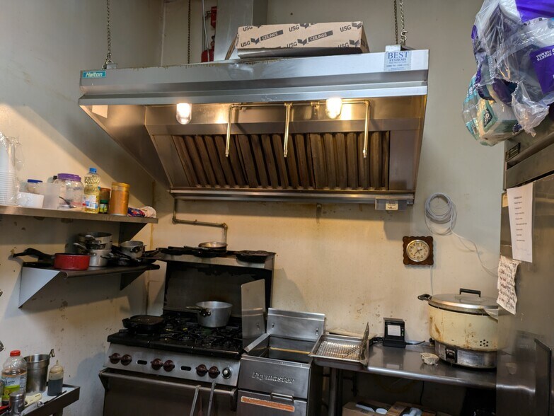 More Photos Of 476 W Los Angeles Ave, Moorpark Auto Repair For Lease