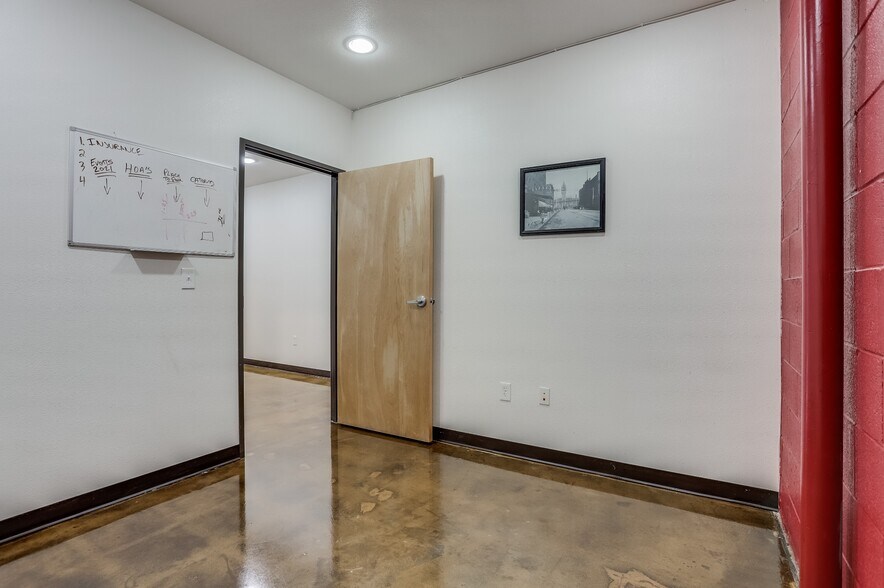 More Photos Of 6801-6845 Broadway, Denver Office For Lease