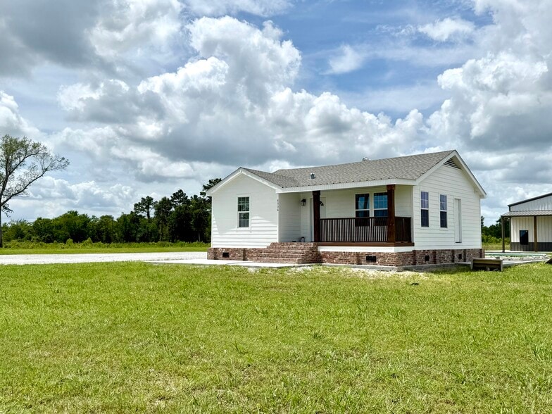 More Photos Of 6536 US-90, Lake Charles Light Manufacturing For Sale