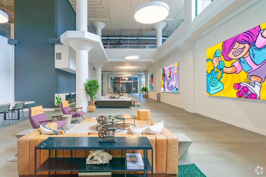 More Photos Of 4000 W Diversey Ave, Chicago General Retail For Lease