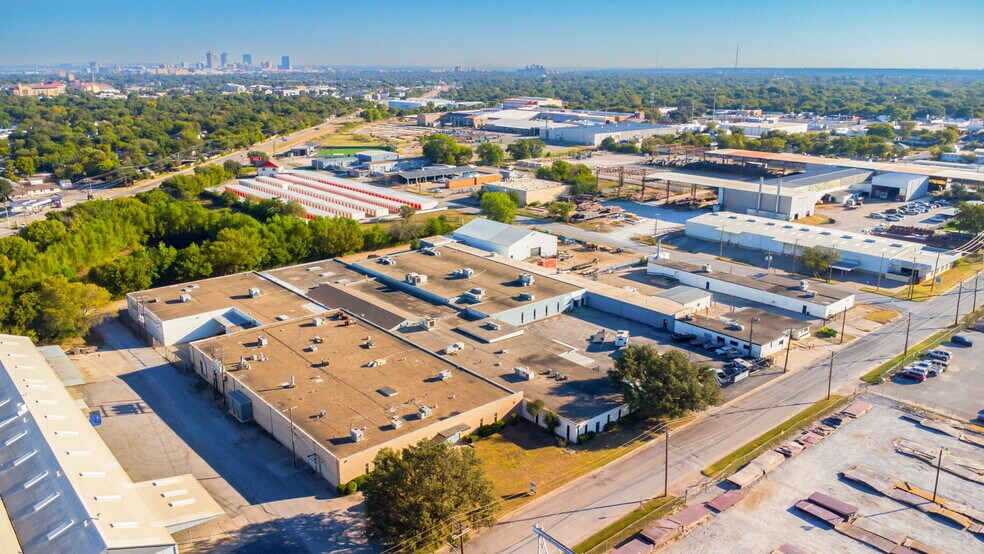Primary Photo Of 2930 W Pafford St, Fort Worth Unknown For Lease