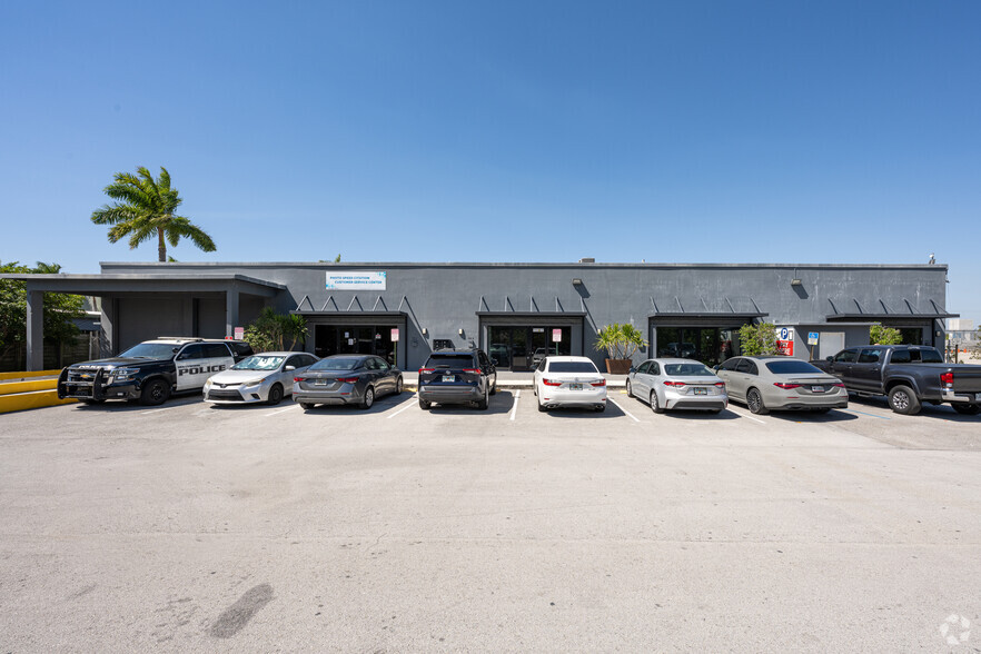 More Photos Of 1954 N 30th Rd, Hollywood Office For Lease