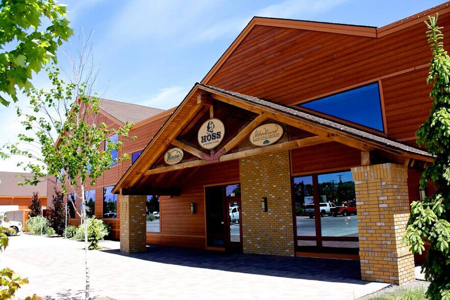 More Photos Of 735 Commercial St, Klamath Falls Office For Lease