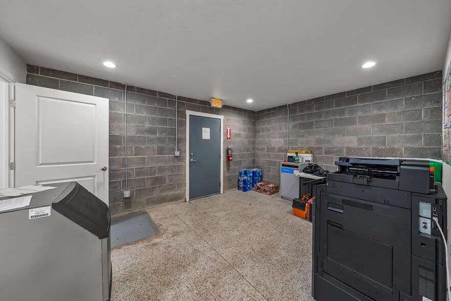 More Photos Of 1918 Bobcat Way, White City Warehouse For Sale