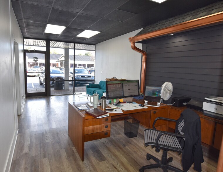 More Photos Of 4825 Trousdale Dr, Nashville Storefront For Lease