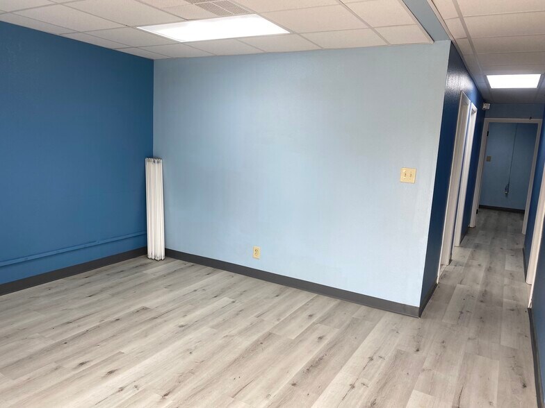 More Photos Of 1401 Applewood Dr, Dalton Medical For Lease